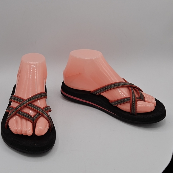 Teva Women's Olowahu Flip Flops -size 6 - Picture 10 of 15